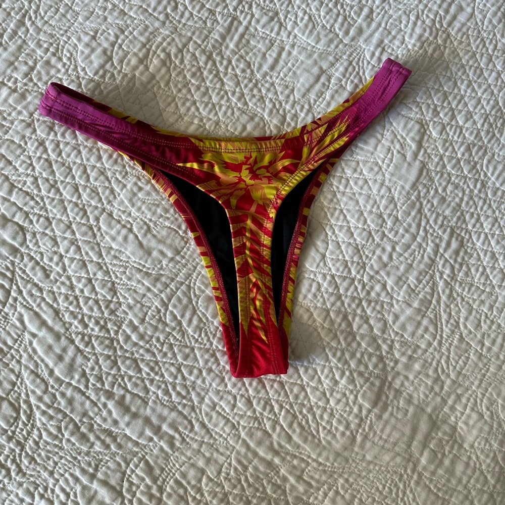 B FYNE Zira thong bikini bottom - Picture 3 of 5